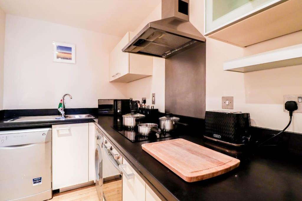 Premium Canary Wharf Flat - Long Stay Offer London Exterior photo